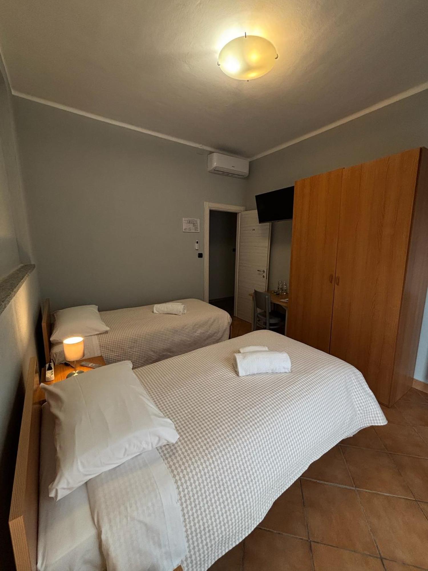 Domus Hotel Caselle Torinese Eksteriør bilde