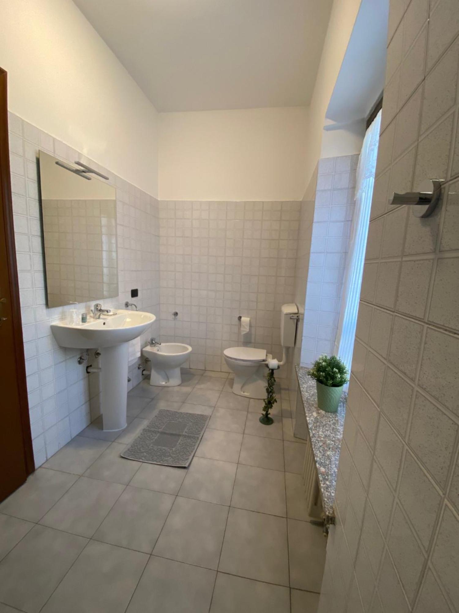 Domus Hotel Caselle Torinese Eksteriør bilde
